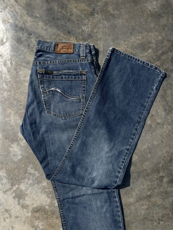 LEE JEAN – Image 2