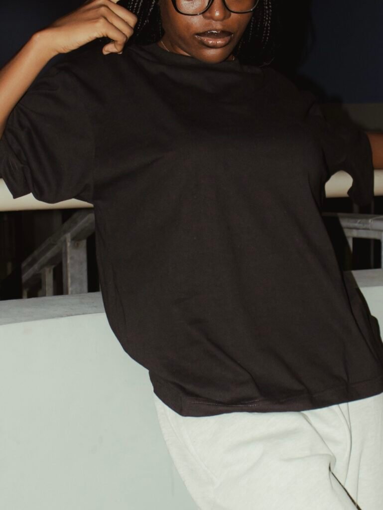 Tee-shirt noir coupe large